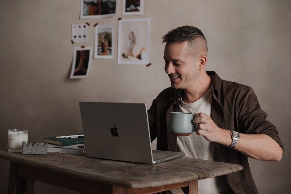 Phil Pallen having coffee